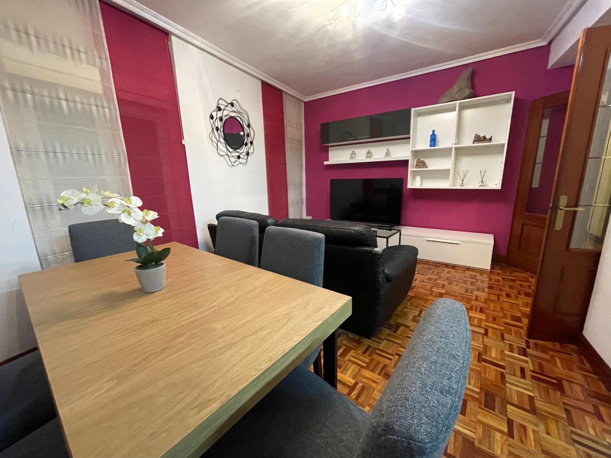 Encantador Apartamento En El Centro De Castro Кастро-Урдиалес Экстерьер фото